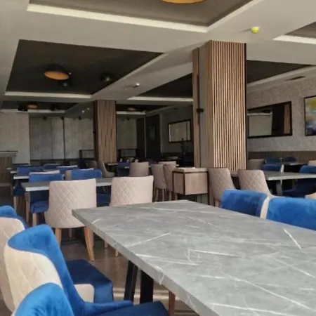 B64 Hill Lägenhet *